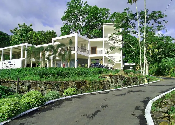 Akoya Pearl